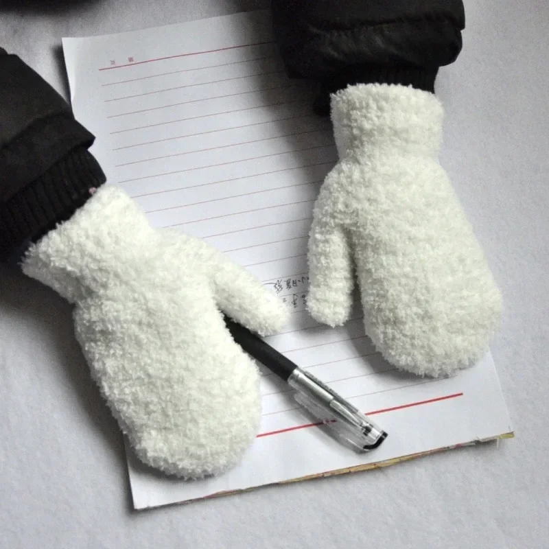 5-11 Jahre Warme Kinder-Fäustlinge für Jungen und Mädchen, schlichte, modische, einfarbige Kinderhandschuhe, Herbst-Winter, flauschige, warme Fäustlinge – Detail 6