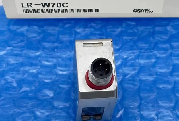 2026 new LR-W70C New Original KCE High precision digital laser sensor, in stock, welcome to consult.