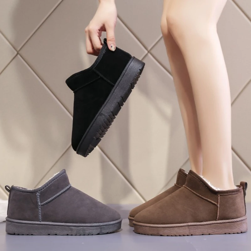 2024 New Women Designer Slip on Platform Plush Ankle Boots Winter Fashion Warmth and Outdoor Comfortable Boots Shoes for Women