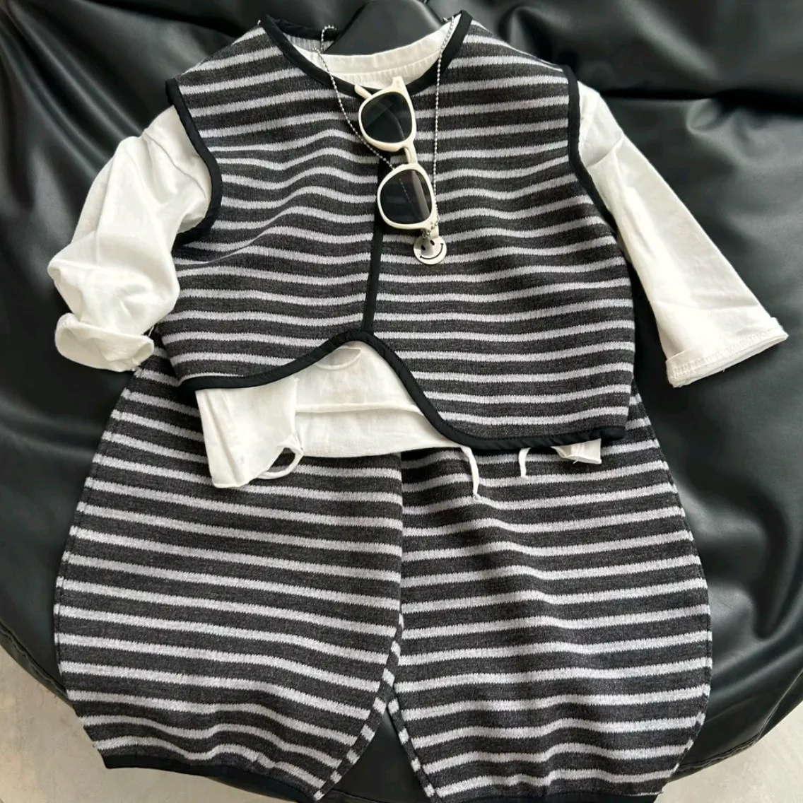 Children's Spring and Autumn Set New Boys' and Girls' Korean Striped Vest Casual Pants Two Piece Set
