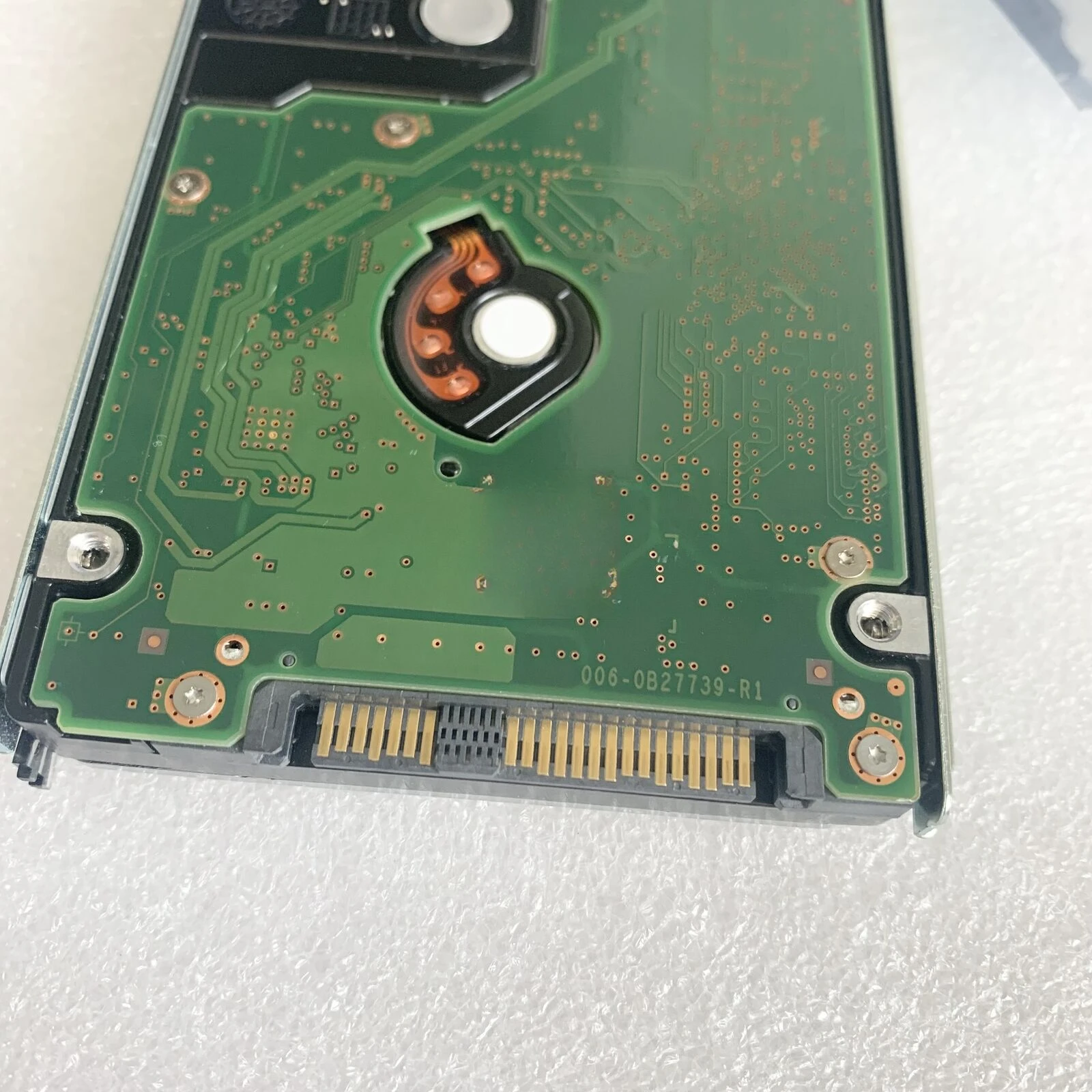 

R420 R730 T6TWN 1.2T 10K SAS HUC101212CSS600 0B28470 Б/у