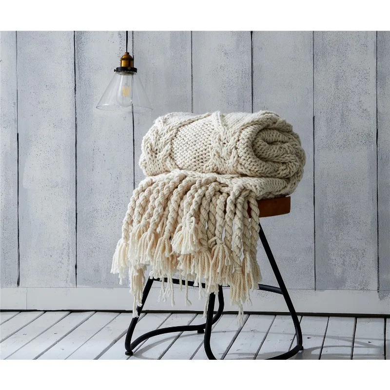 Thick Blanket Chunky Hand-woven Tassel Knitting Sofa Throw Blanket with Pom Pom X36C8