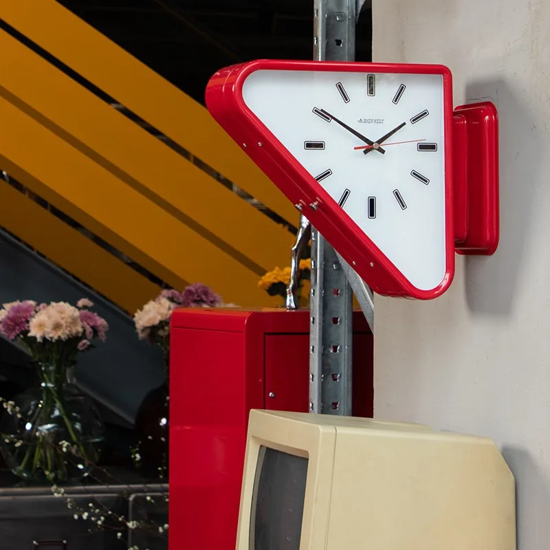 Living Room Two-sided Wall Clocks Triangle Modern Clock Mechanism Silent Design Simple Wall Decoration