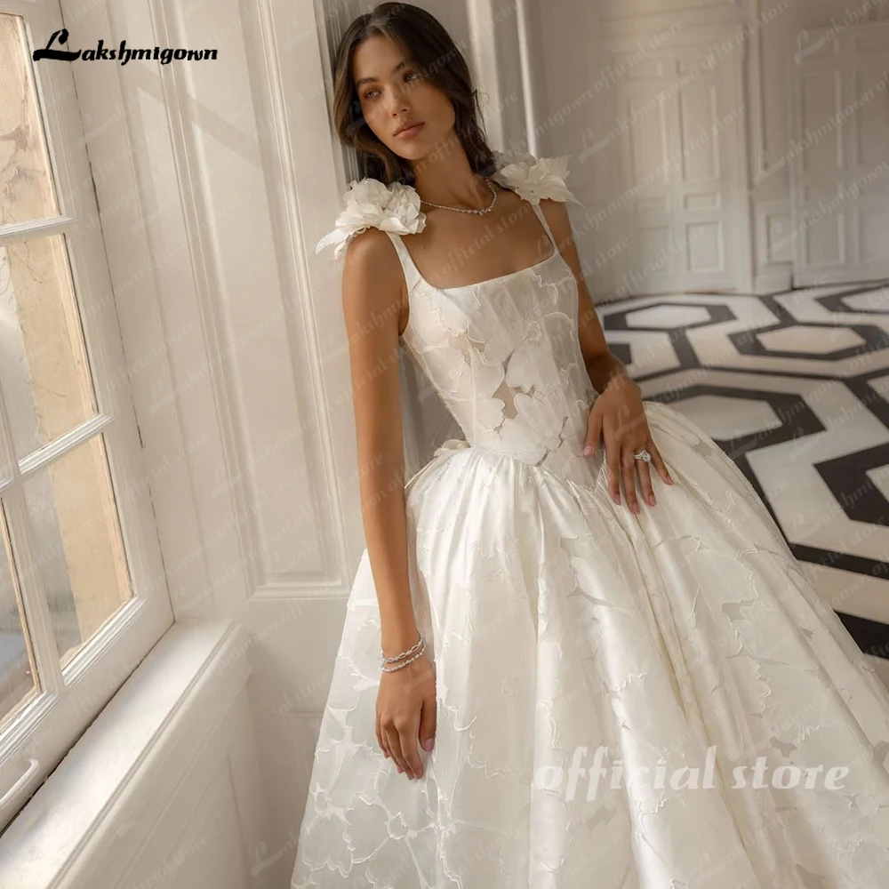 Lakshmigown Elegante Brautkleider mit Spaghettiträgern, A-Linie, Spitzenapplikationen, Rückenfrei, Bodenlang, Maßanfertigung – Detail 7