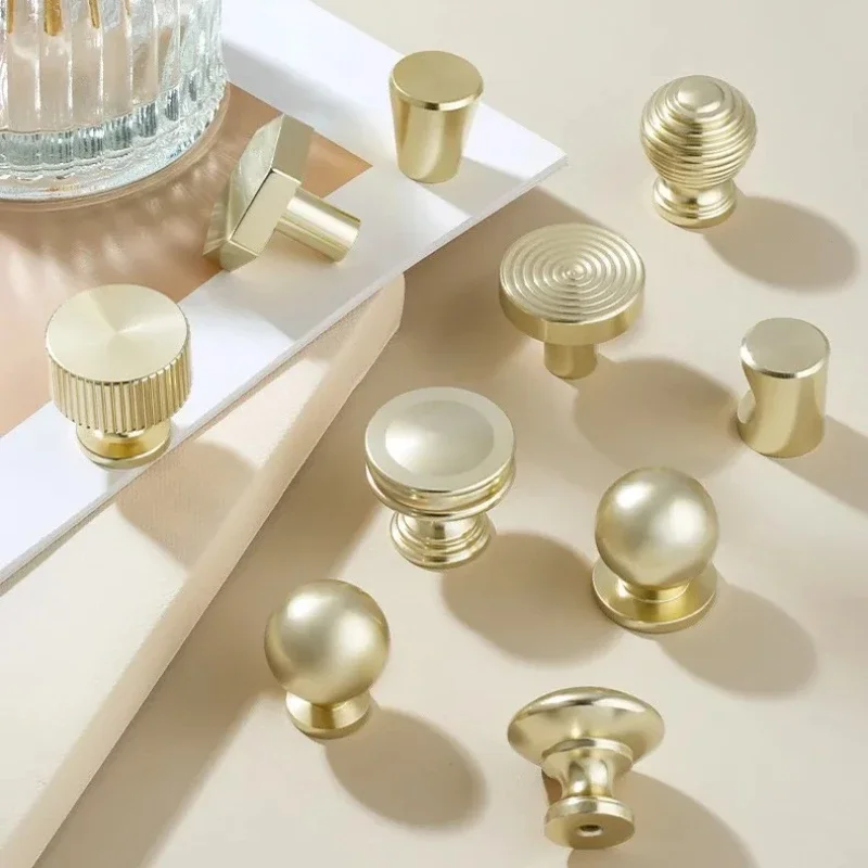 Simple wardrobe solid gold knob small handle, light luxury drawer cabinet handle, wardrobe, kitchen cabinet and door handle
