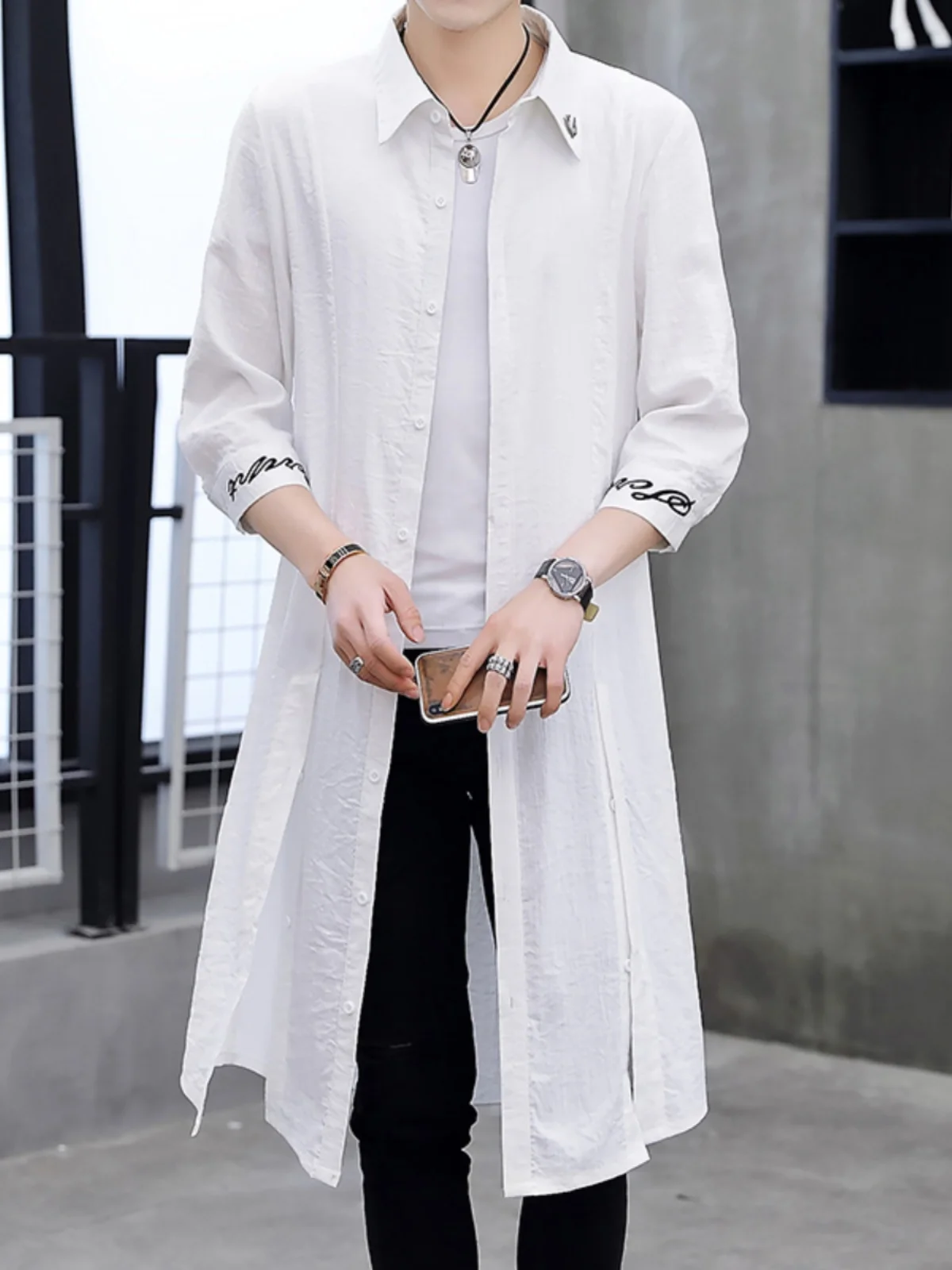 

Мужская ветровка свободного кроя до колен, весна-лето, тонкая верхняя одежда, модная, в корейском стиле, молодежная, однотонная, с отложным воротником...