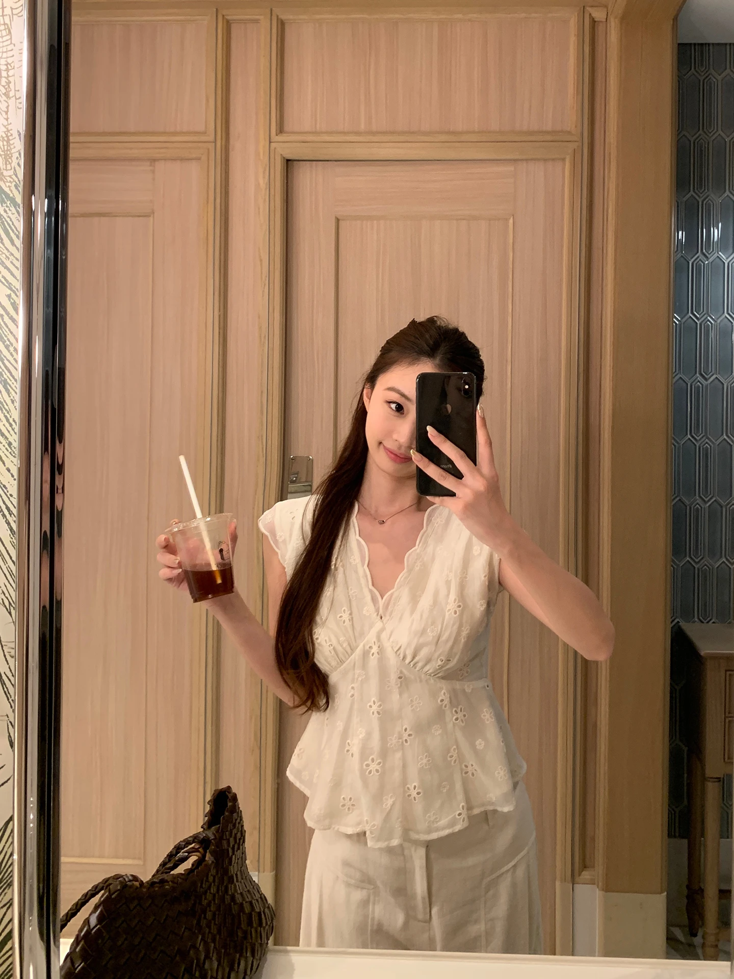 

Red Celebri irt Women's Sle 2026 New Unique Beautiful Lace Top Design Sensation Small ence irt Commute Simple