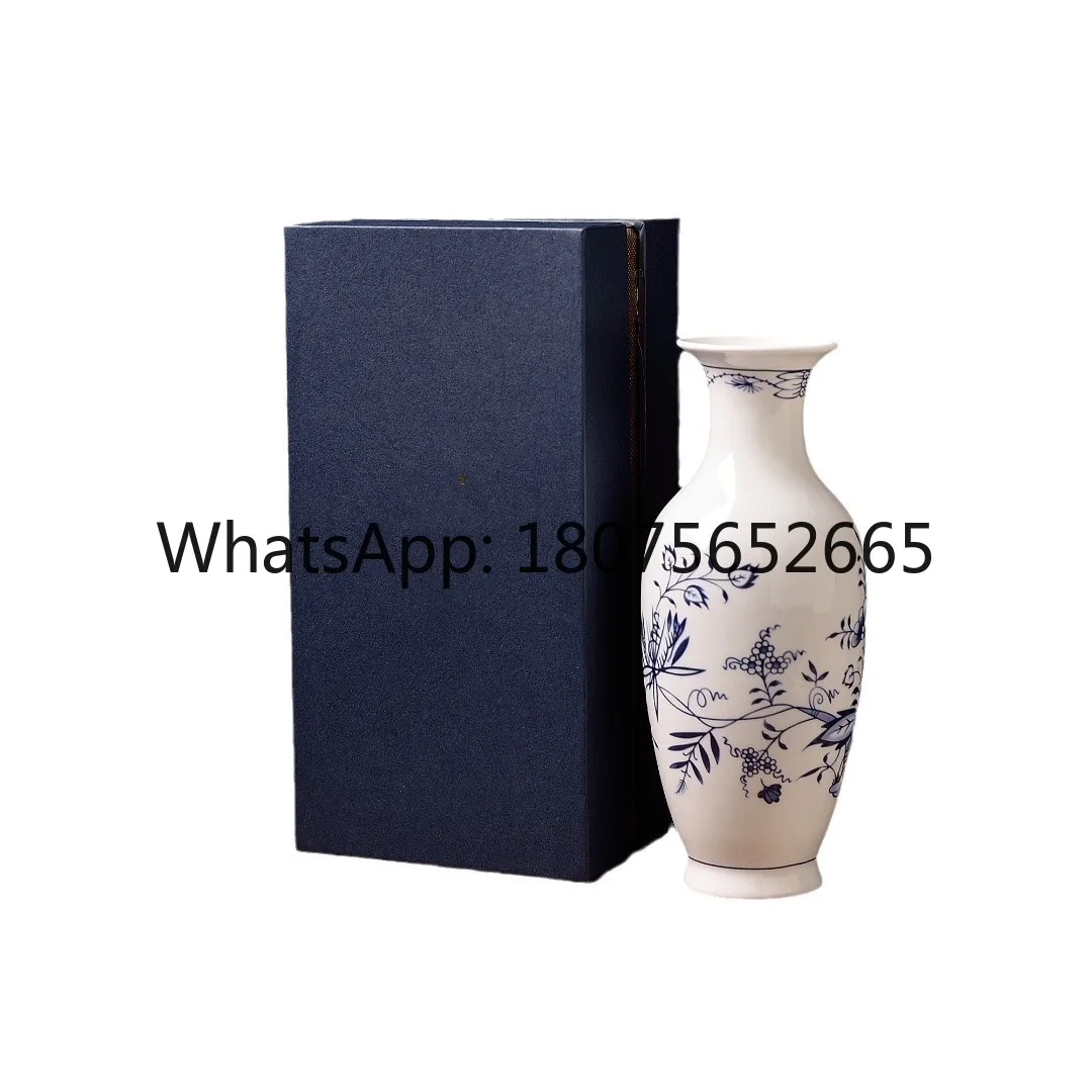 Classical chinoiserie vase accessible luxury craft style creative decoration