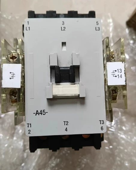 1PCS Brand New Contactor 100-A45NA3