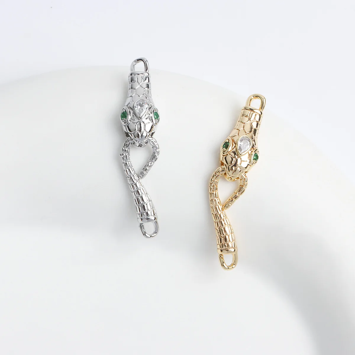 

1 Copper Gold-plated Micro-set Zircon Snake-shaped Tail Buckle Pearl Necklace Bracelet Connecting Buckle DIY Jewelry Accessories
