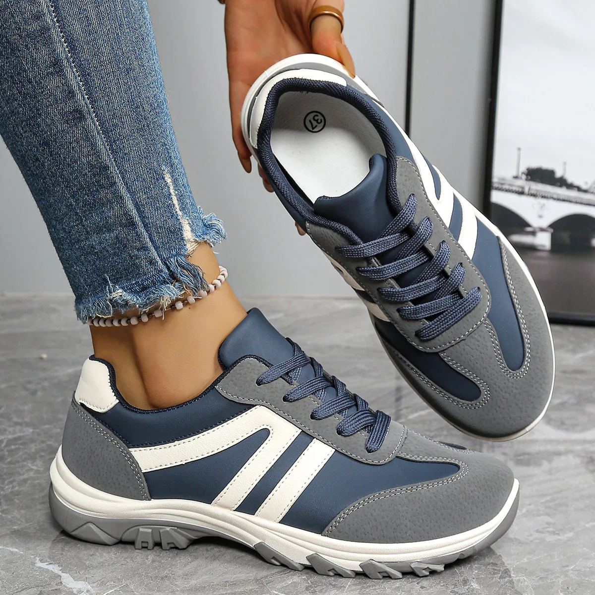

2025 New Autumn/Winter Fashion Sneakers All-match Running Shoes Comfortable Lightweight Sports Women's Shoes Zapatos De Mujer