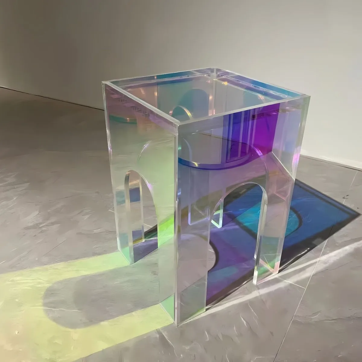 Small special-shaped acrylic, colorful coffee table, colorful transparent round table, modern simple living room,