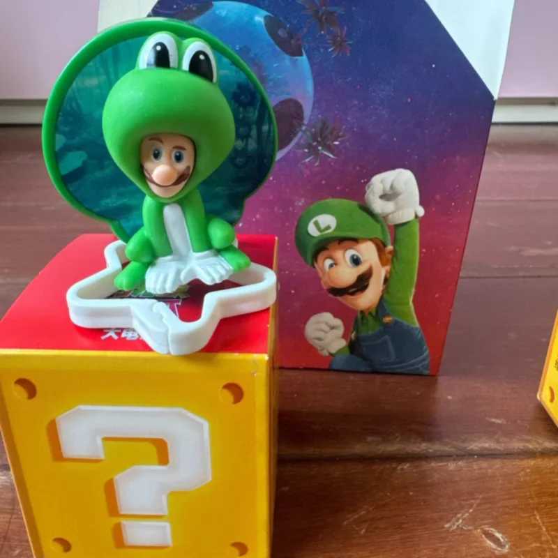 

New Genuine Super Mari Collectible Figures Luigi Peach Yoshi Bowser Toad Creative Collection Desk Decor Ornament Fans Gift