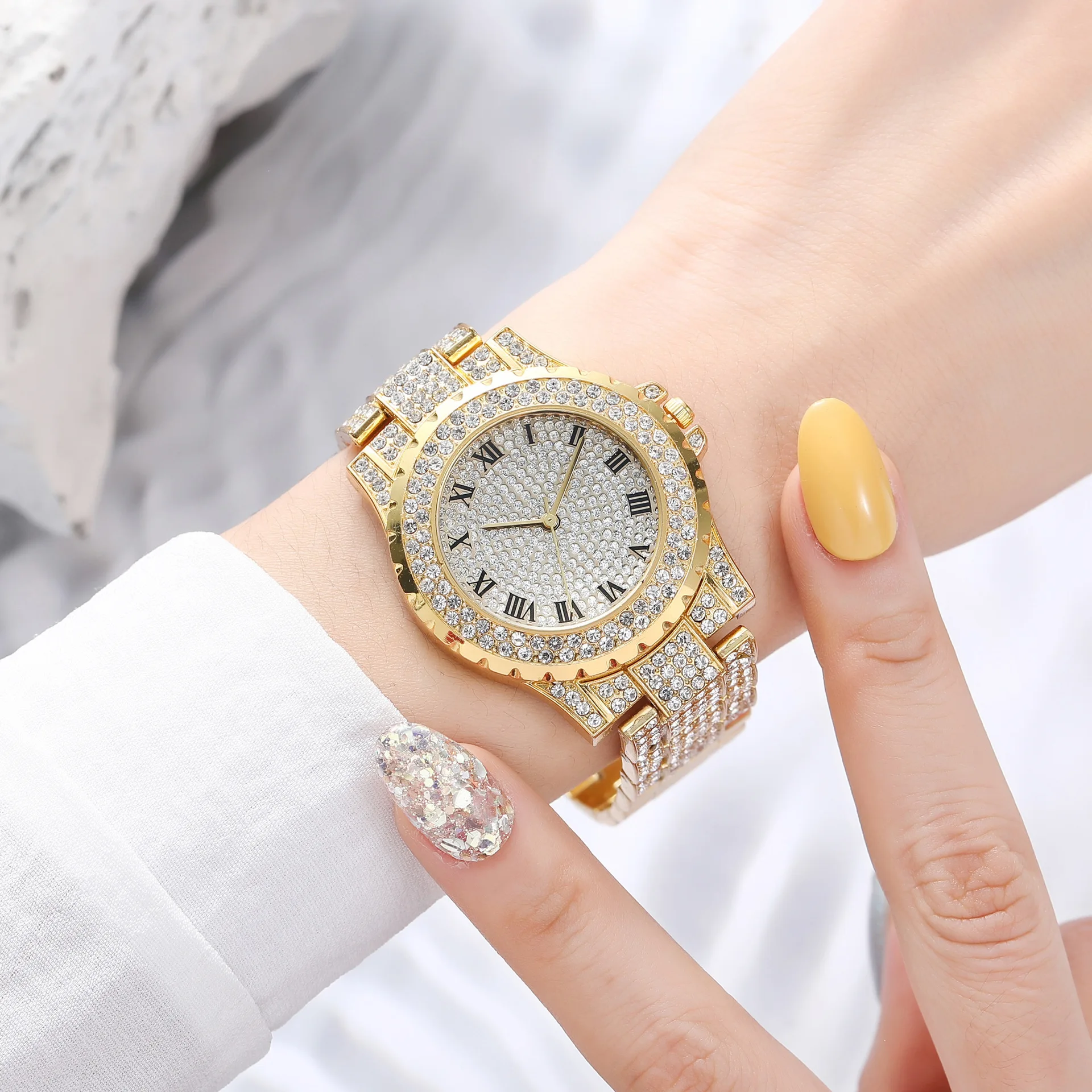 New Fashion Women\'s Watch Metal Strap Luxury All Star Rhinestone Metal Strap Quartz Watch for Women Timepiece