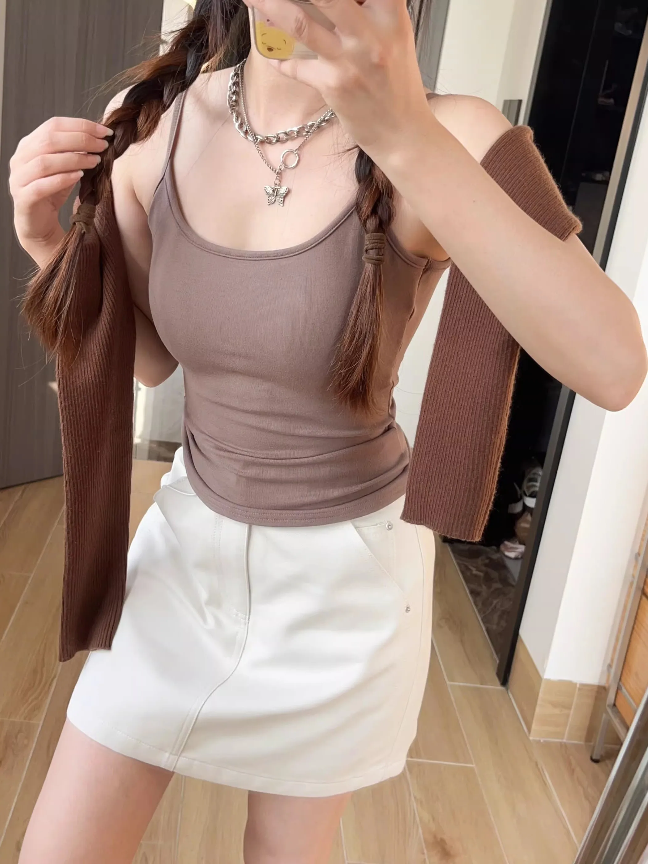 High Elasticity Women's Camisole Tank Top with Integrated Chest Pad Casual Style Breathable Short Length U-Neck Design