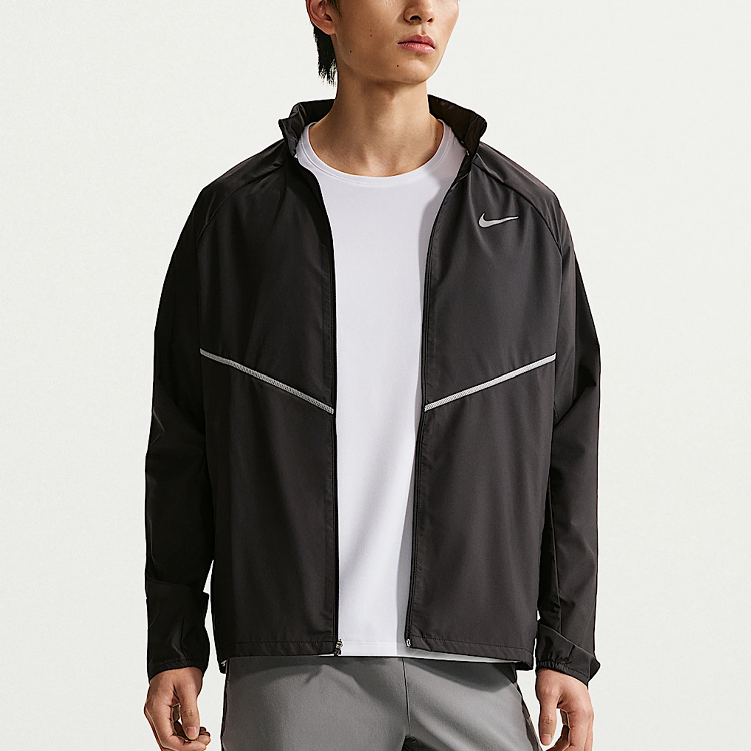 chaqueta-deportiva-reflectante-transpirable-y-resistente-al-viento-para-hombre-de-verano-genuina-de-nike-if2370-010