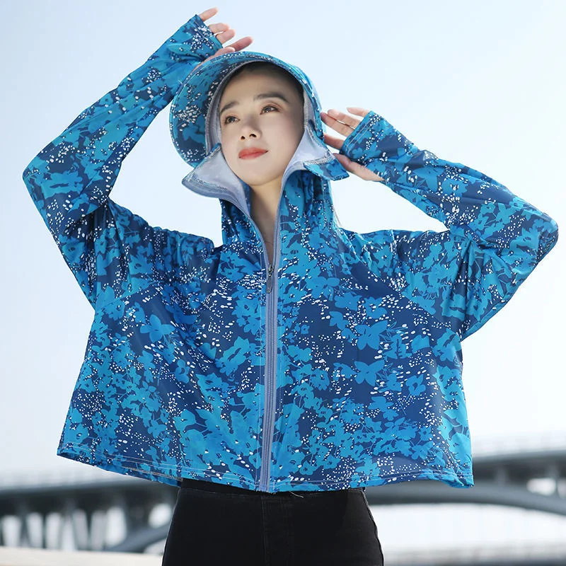 Short Ice Silk Sunscreen Jacket Women Summer New Outdoor UV Protection Breathable Long-Sleeved Hooded Sunscreen Coat Thin Tops