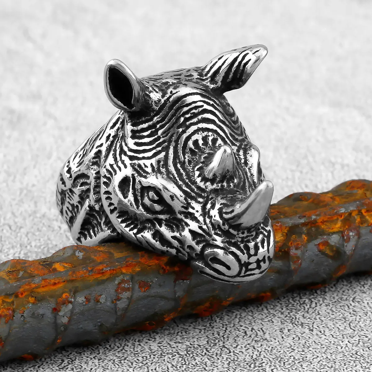 الفولاذ المقاوم للصدأ الرجال الحيوان كبير وحيد القرن الدائري الهيب هوب السائق الشرير خاتم الموضة الإبداعية سحر مجوهرات عالية الجودة هدية بالجملة