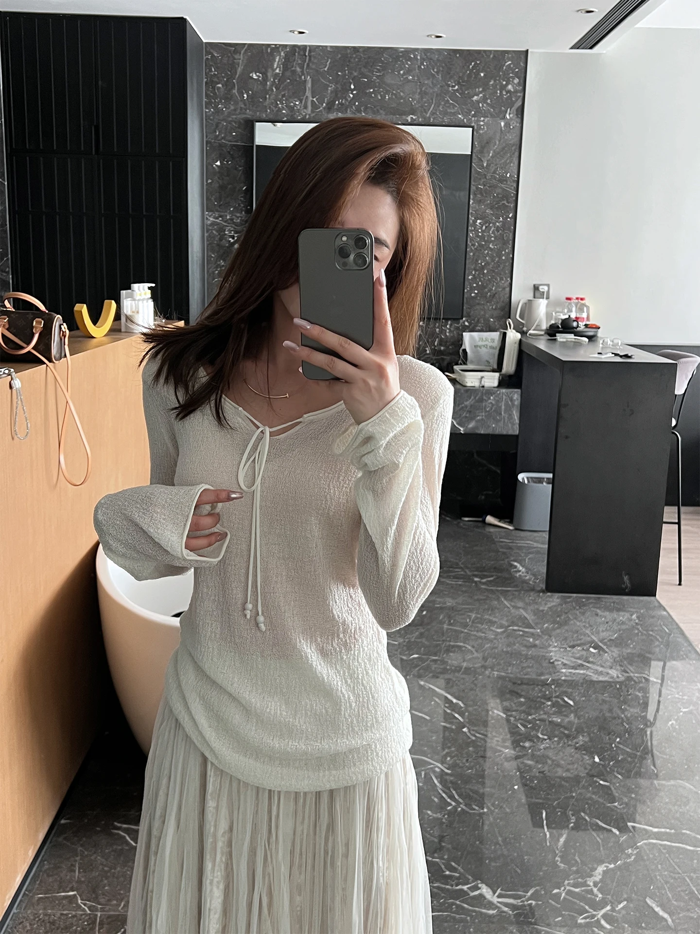 

Вязаный свитер Momo Big Sister Design с поясом, женский, приталенный, весна 2026, повседневный, омолаживающий, модный, нежный стиль