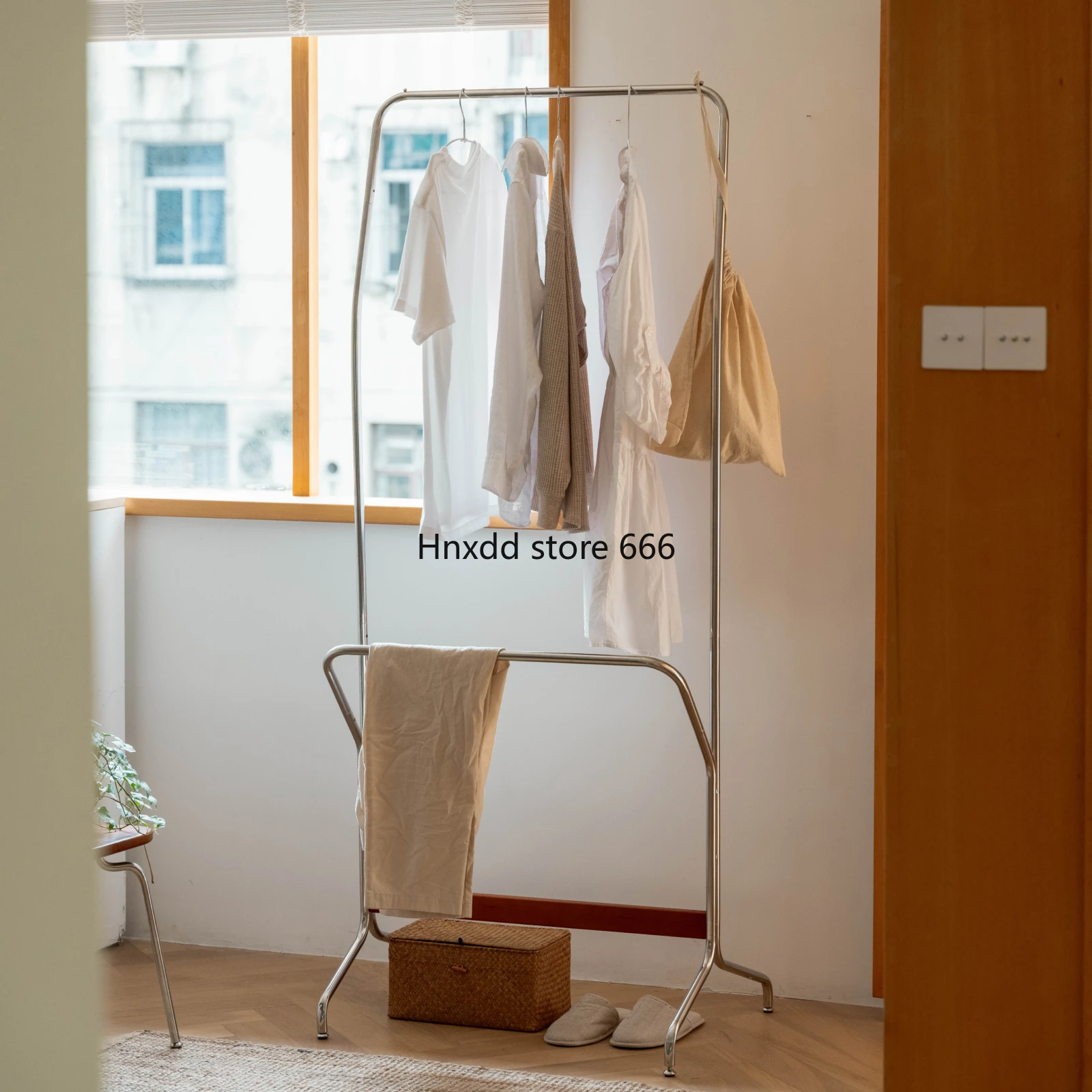 Lianli coat rack | Nordic simple Japanese-style bedroom entrance household metal floor hanger