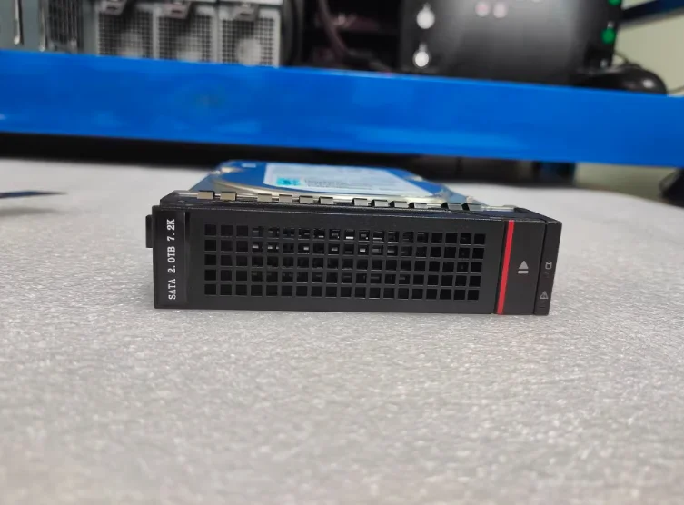 

For 03X3795 03T7866 2TB SATA 3.5 RD630 RD640 hard drive