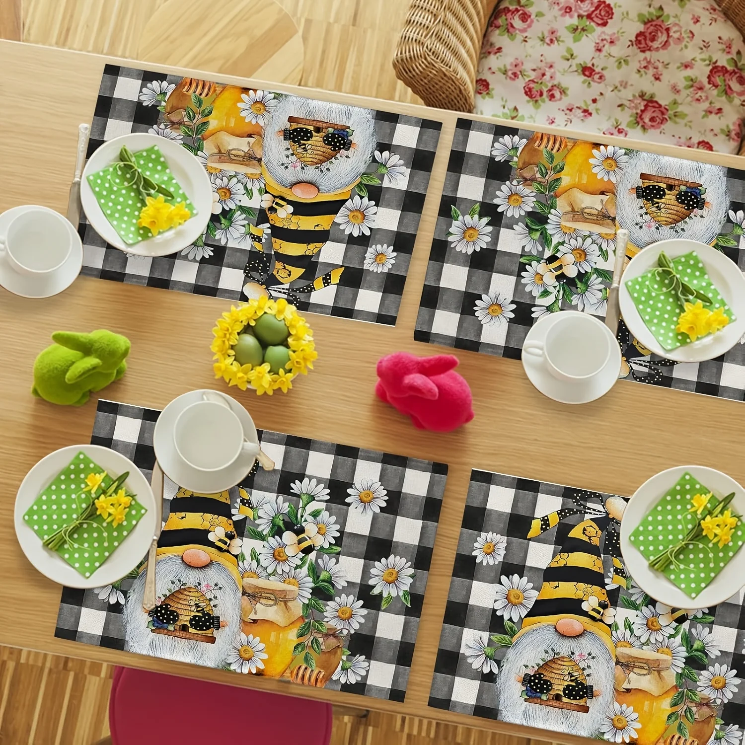 4Pcs, Dwarf and Honey Black Checkered Placemats, Best Placemats, Washable, Suitable for Holiday Parties, Home Decoration, Kitchen Tables, Rectangular Dining Tables, Make Your Dining Room and Kitchen More Beautiful, Birthday Gifts and Housewarming Party Gifts for Family and Friends