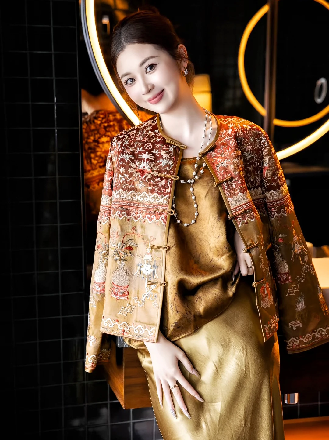 

Новый китайский Sle с тяжелой вышивкой и длинным воротником све, верхняя одежда из ацетата Blo, высококачественная верхняя одежда Sensation Bell Sound Twist