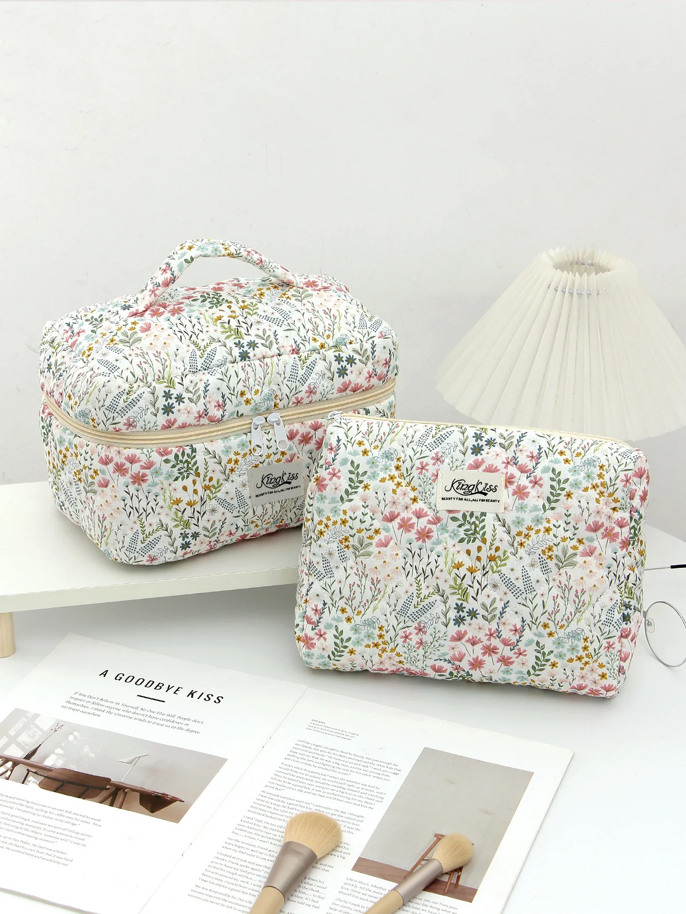 1 borsa per il trucco trapuntata floreale verde, borsa per il trucco carina di grande capacità, borsa per il trucco portatile multifunzionale
