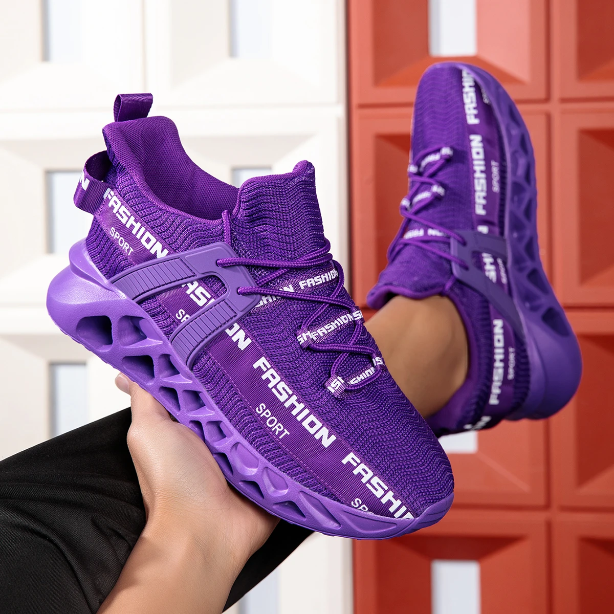 

Men Running Shoes Breathable Mesh Sport Sneakers Plus Size 36-46 Male Classic Casual Shoes Woman Non-slip Outdoor Comfort