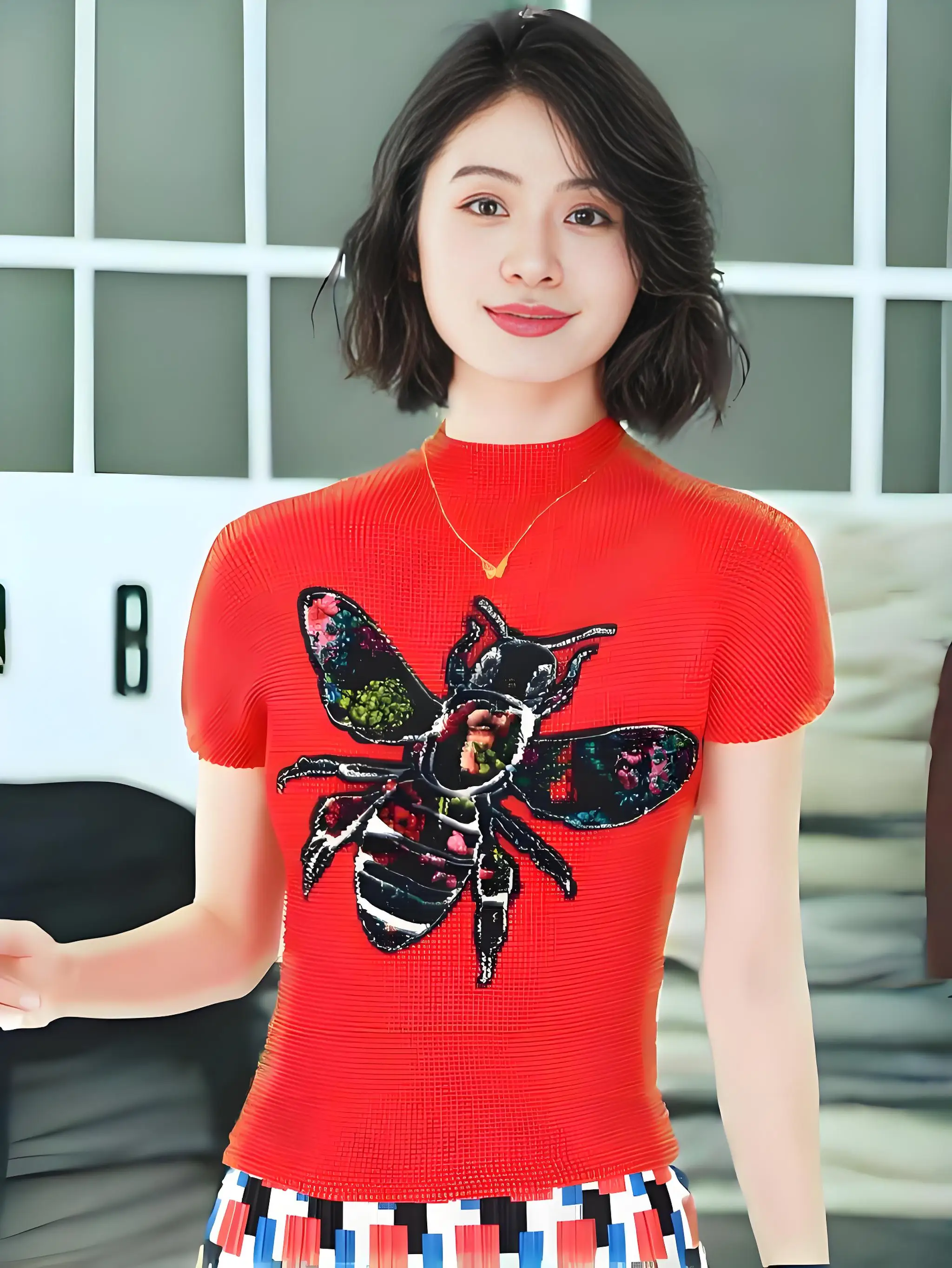 

Miyake 2025 Spring New Folded Elegant T-Shirt Insect Print Commuting Comfort Versatile Pleated Fashion Short Sleeve Top