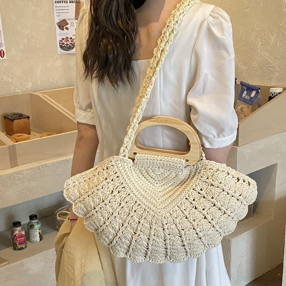 New Shell Shape Crochet Woven Bag Large Capacity Solid Color Wooden Handle Shoulder Bag Handmade Boho Crossbody Bag Women