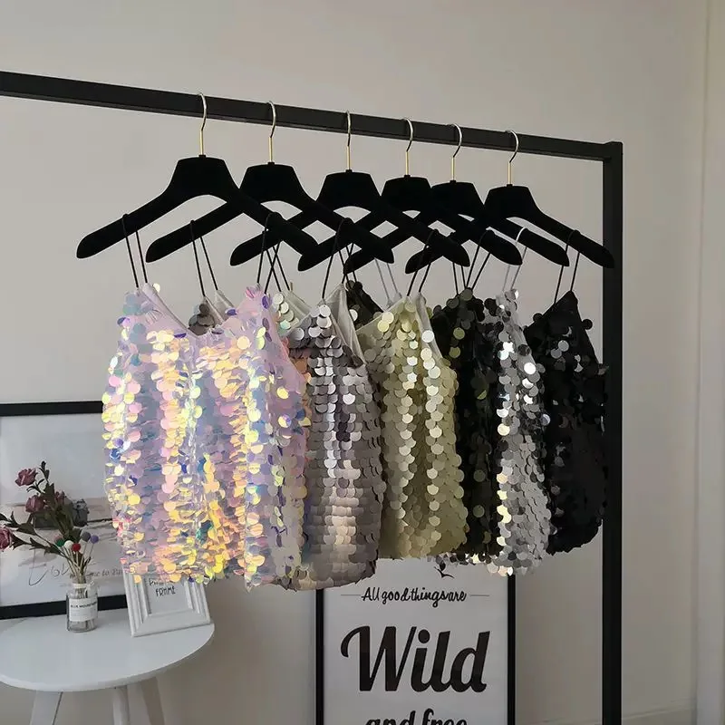 Modny Brokatowy Seksowny Top na Ramiączkach z Dekoltem w Serek na Występ Sceniczny, Urodziny, Imprezę, na Cienkich Ramiączkach