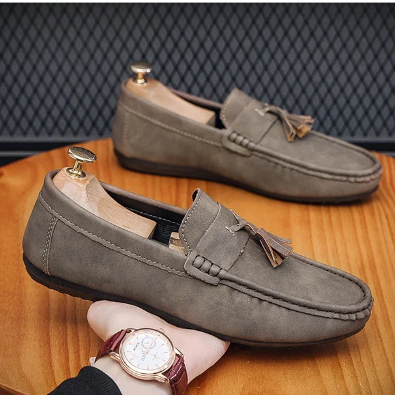 

Мужские туфли на плоской подошве, новые стильные удобные нескользящие туфли с бахромой на плоской подошве, износостойкие повседневные туфли с круглым носком, 2024