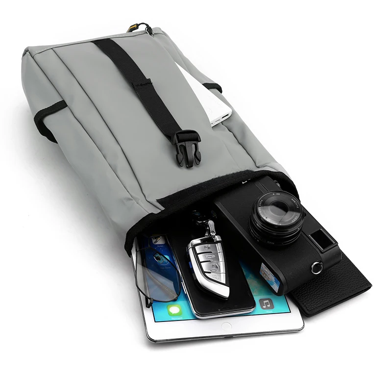 Men Chest Bag Large Capacity Shoulder Bags Portable Lightweight Cross Packs Multi-pocket Crossbody Pack with Detachable Shoulder