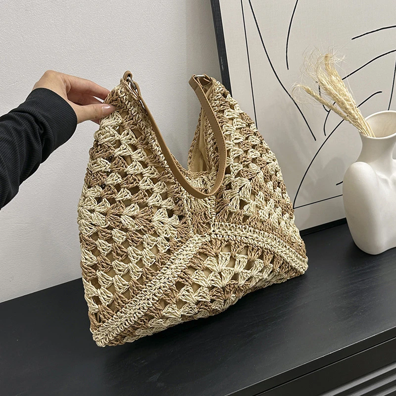 Popular Women's Woven Straw Shoulder Bag Medium Size Handbag With Handle For Beach Vacation