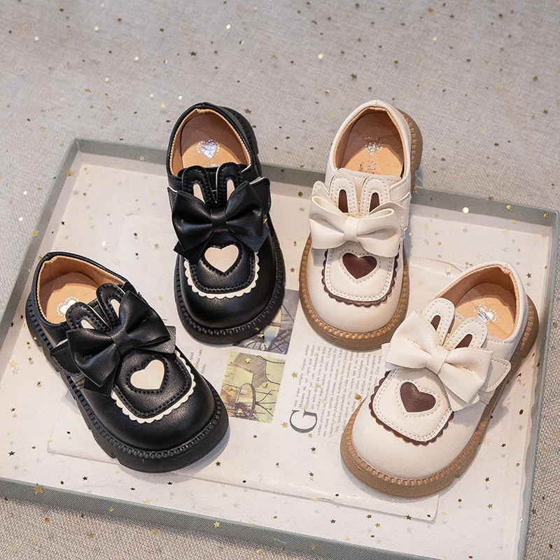 

2025 New Girls Autumn Flat Shoes Cute Bunny Bear Kids Princess Shoes Round Toes Soft Sole Children Leather Shoes Sweet Non-slip