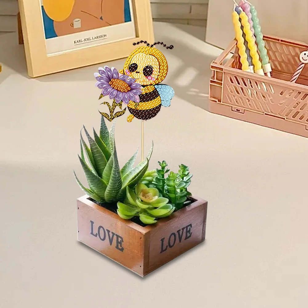 6Pcs Bee Stakes Diamond Painting Kits Animal Diamond Art Kits Diamond Art Garden Decor Kits for Flower Plant Pot