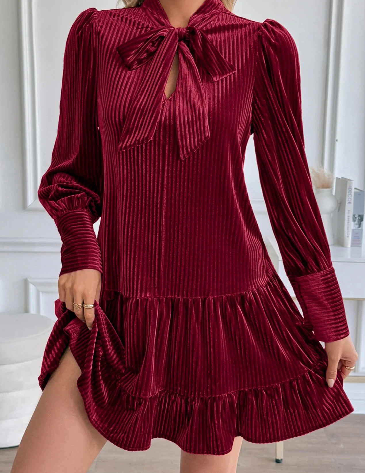 dress for women at theforeign trade evening banquet in Europe and America