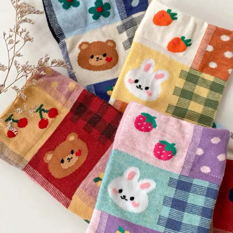 

4 Pairs Women's Socks Comfortable Breathable Cotton Socks For Girl Set Korean Cartoon Animal Kawaii Retro Cute Mid Tube Socks