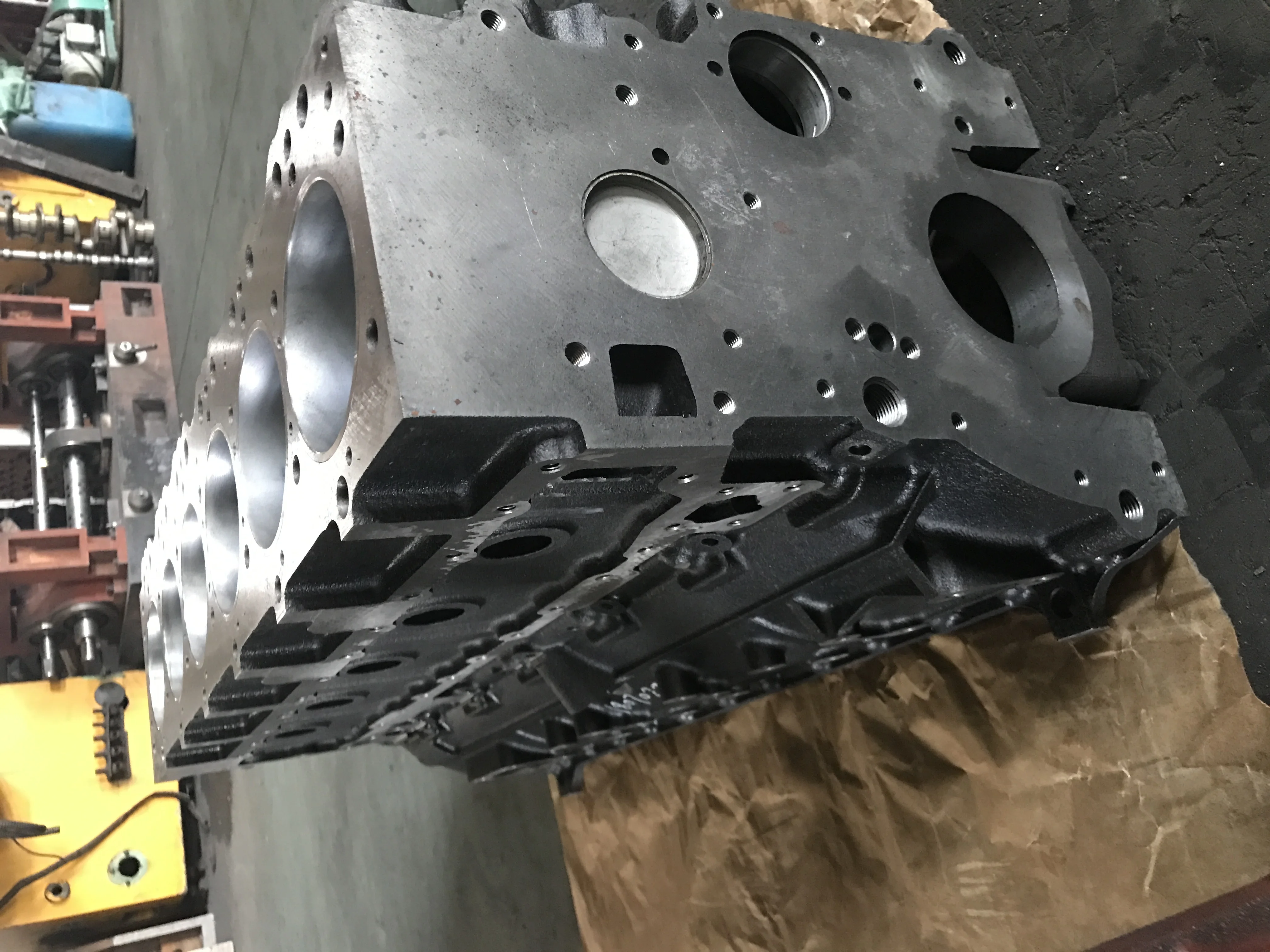 111210-4437 كتلة اسطوانة المحرك - 6BD1/6BGT1/BD58 (1-11210442-3 كتلة المحرك)