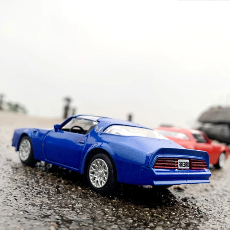 

Модель спортивного автомобиля PONTIAC Firebird 1:36 из сплава, литый металлический гоночный автомобиль, модель, коллекционная игрушка для детей, подарок