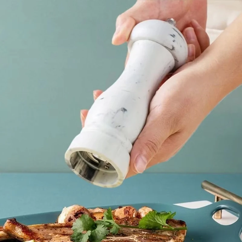 

Plastic Pepper Grinder 6 Inch Salt and Pepper Mill with Adjustable Ceramic Spice Pepper Grinding Seasoning Bottle Cooking Shaker