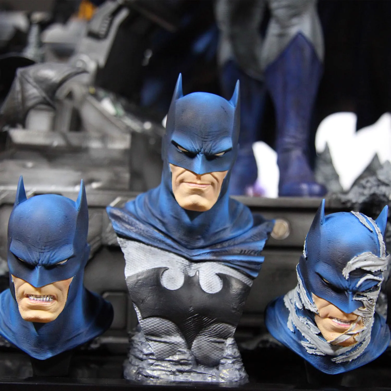 Dc1/3 Batman Justice League Batcave Silent Batman Can Be Replaced With 3 Carved Bust Statues To Send Boys Birthday Gifts