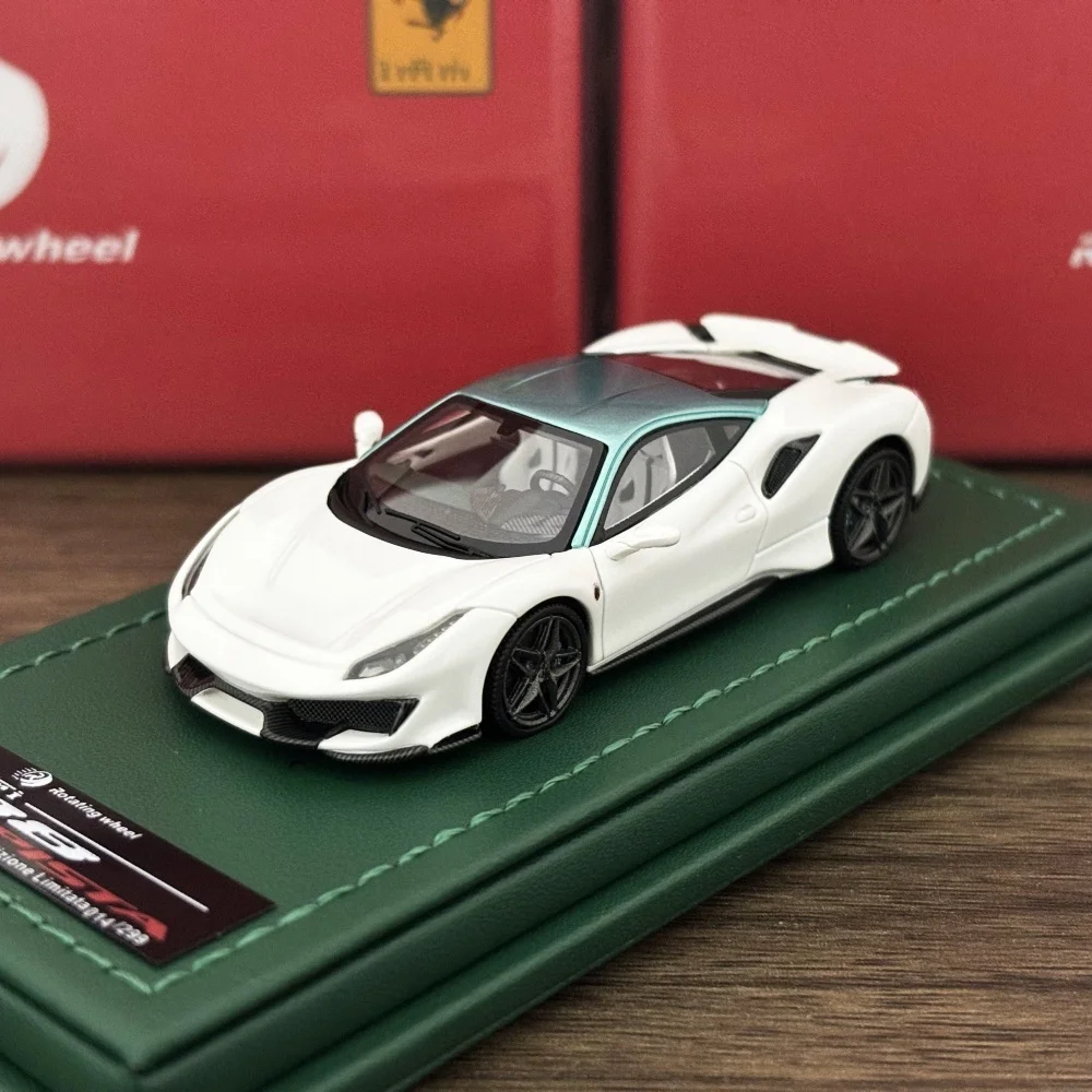 

Rotating wheel 1/64 488 pist White Collection Gift Scale Model Car