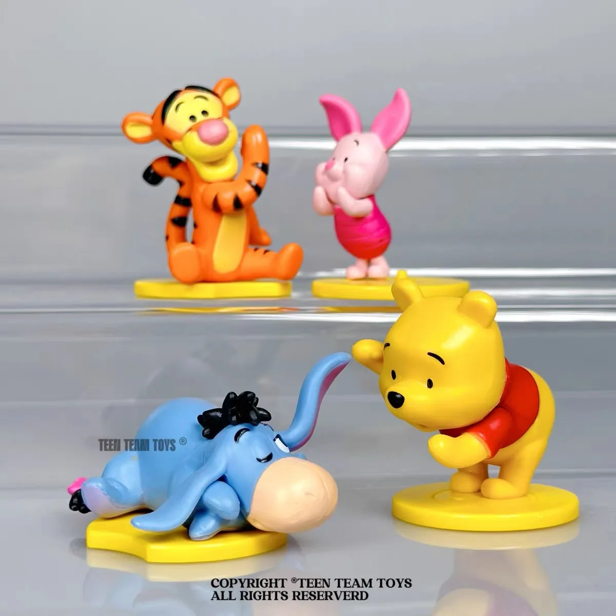 くまのプーさん ブラインドボックス シークレットウィスパーシリーズ フィギュア ケーキトッパー＆デスクデコレーション、キュートなコレクタブルギフト デスクオーナメントモデルギフト