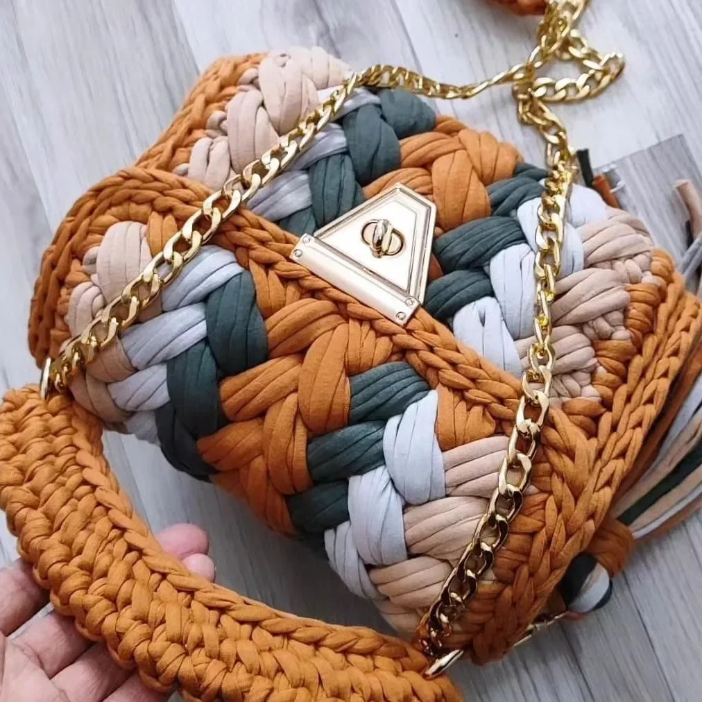 2024 New  Women's Bag Hot Selling Shoulder Bag Handmade Crochet with Contrasting Woven  Luxury Designer Handbag Bags for Women