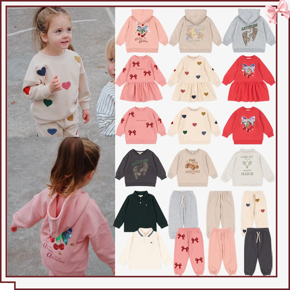 

Новые осенние толстовки с героями мультфильмов для мальчиков, брюки 2025 KS, платье с вышивкой в виде сердечек для девочек, детская куртка, толстовка, брюки, комплект детской одежды