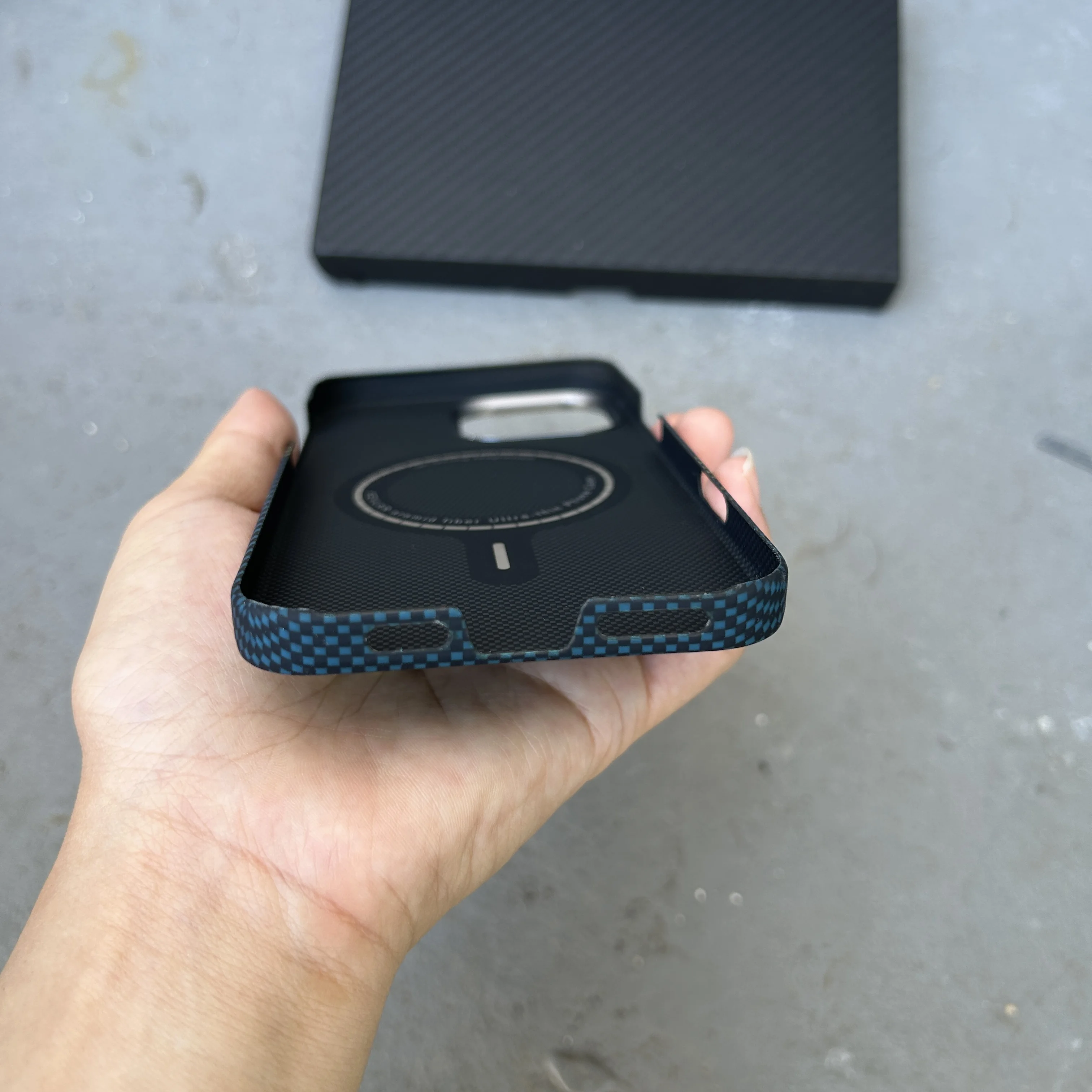 Carbon Fiber Case for IPhone 16/16 pro Max Phone Case Ultra Thin light Aramid Fiber for IPhone 17/16 Pro Really Carbon Cover