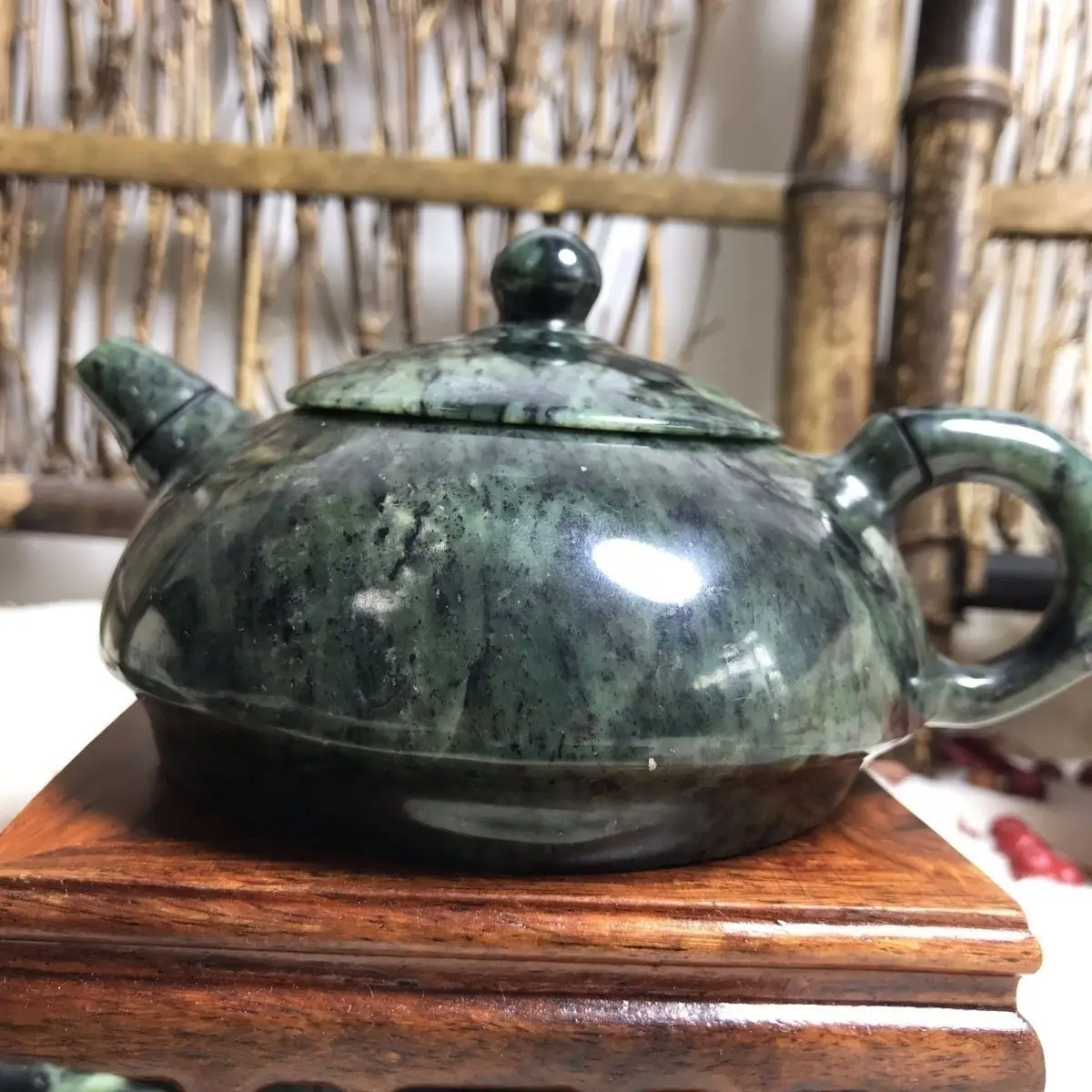 

Natural Green Jade Teapot Health Gongfu Teaware Tibetan Medicine King Stone Magnetic Jade Pots Kung Fu Teaset Water Pots Kettles