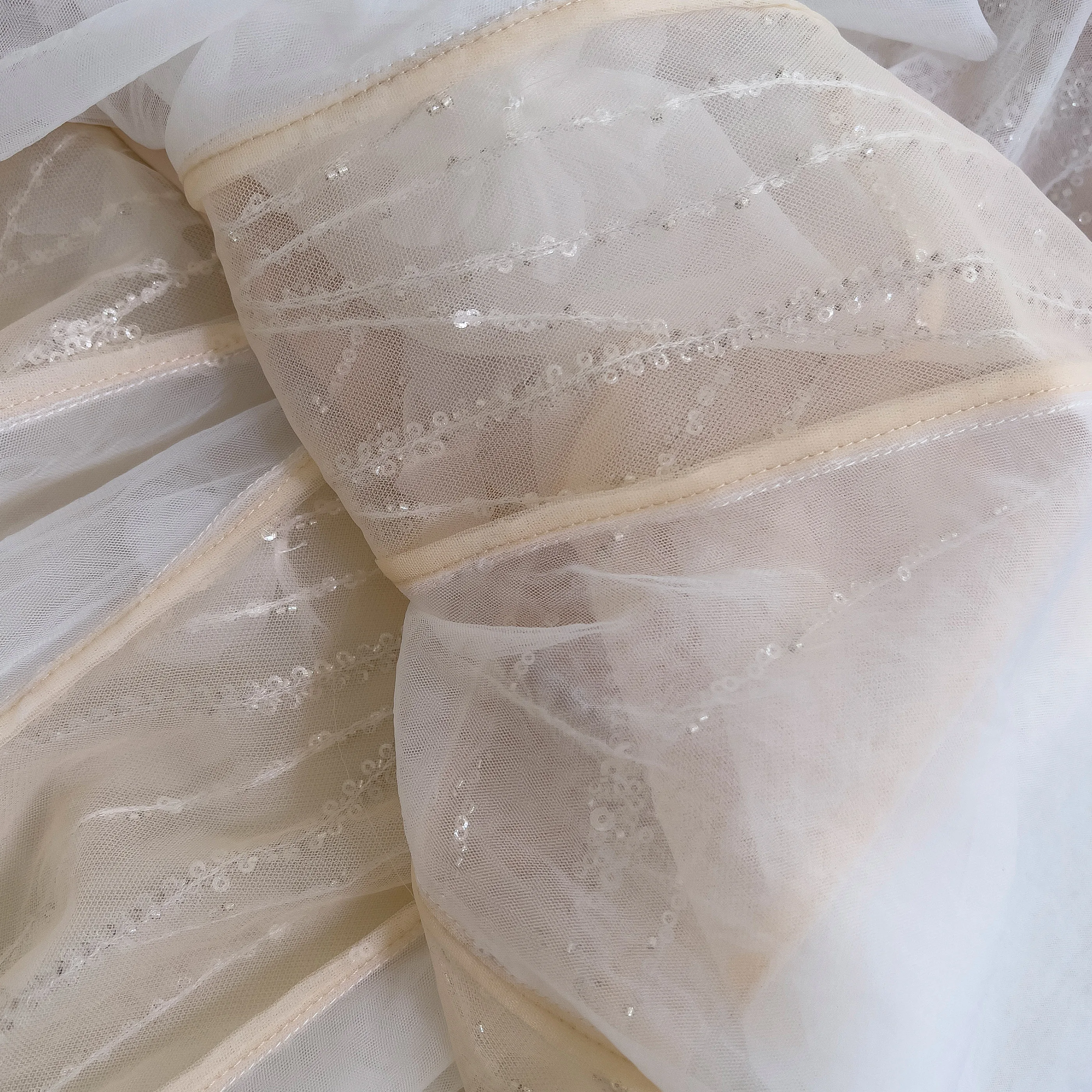 Elegant สีขาวยาวชุดแต่งงานสําหรับผู้หญิงพรหมชุดดอกไม้ชุดราตรี